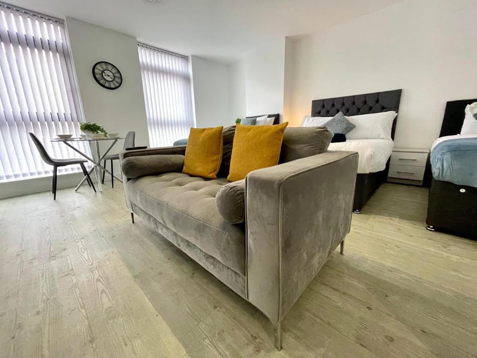 Living room, Photo of the whole room, Seating area