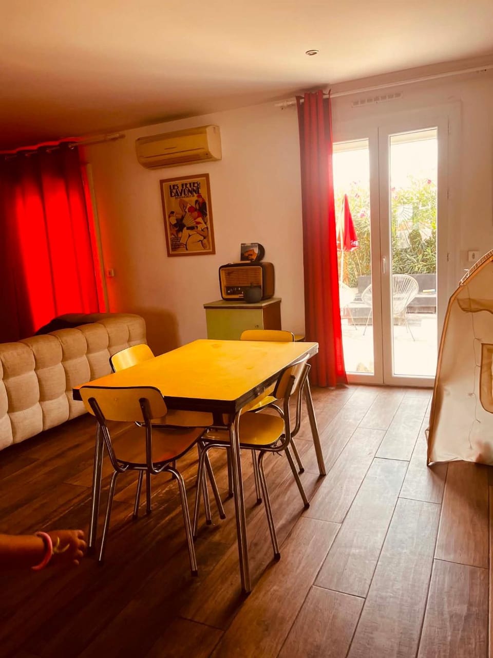 Maison vintage avec grand jardin House in Occitanie