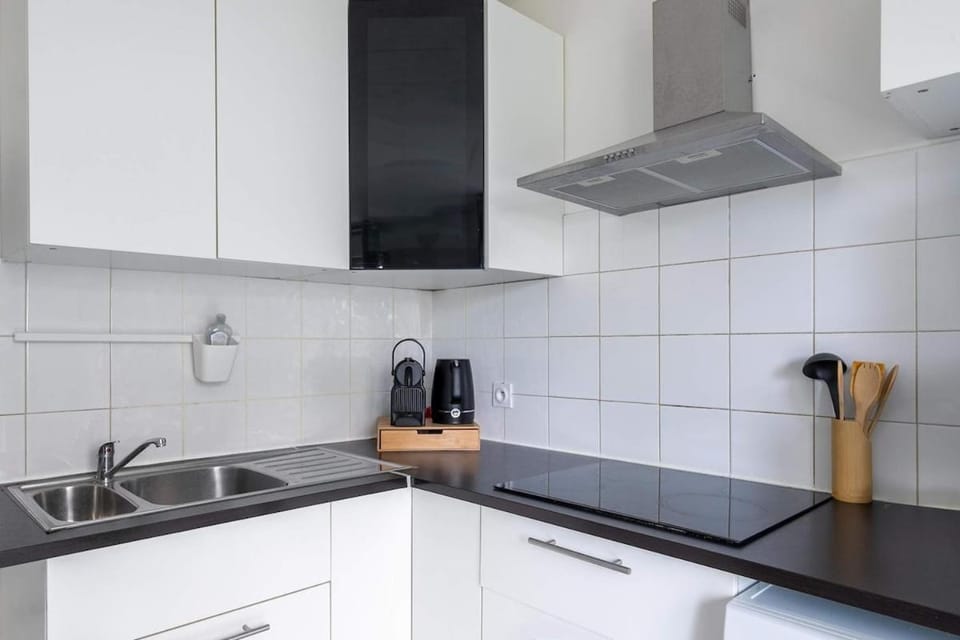 Cosy Studio - Terrace & Parking - Close to Paris Apartment in Drancy
