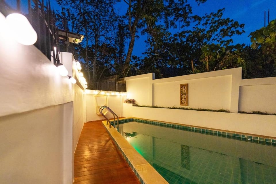 3BR Hillside Pool Villa Rooftop SeaViews Villa in Kamala