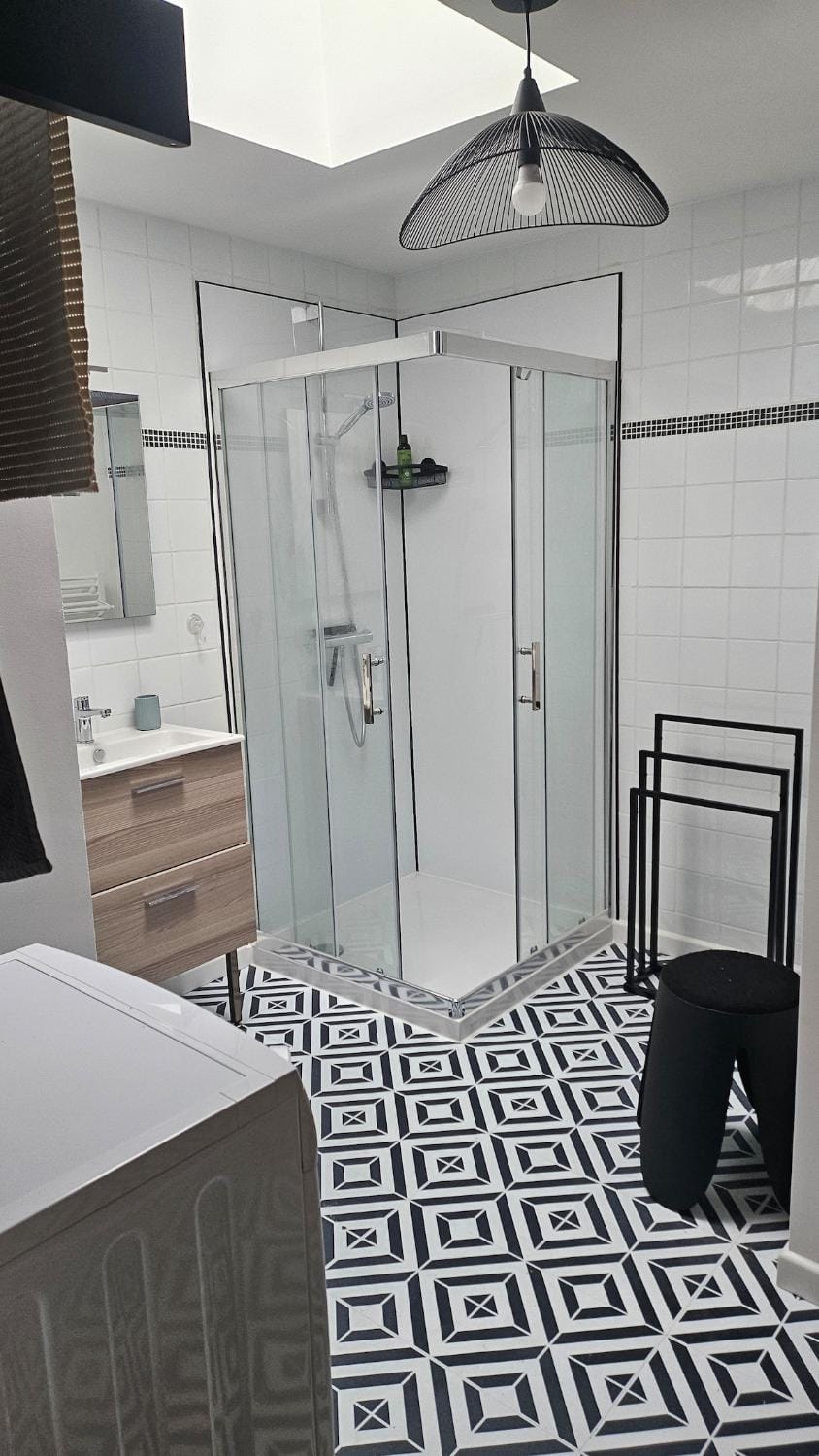 Shower, Bathroom