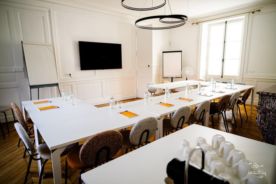 TV and multimedia, Seating area, Meeting/conference room
