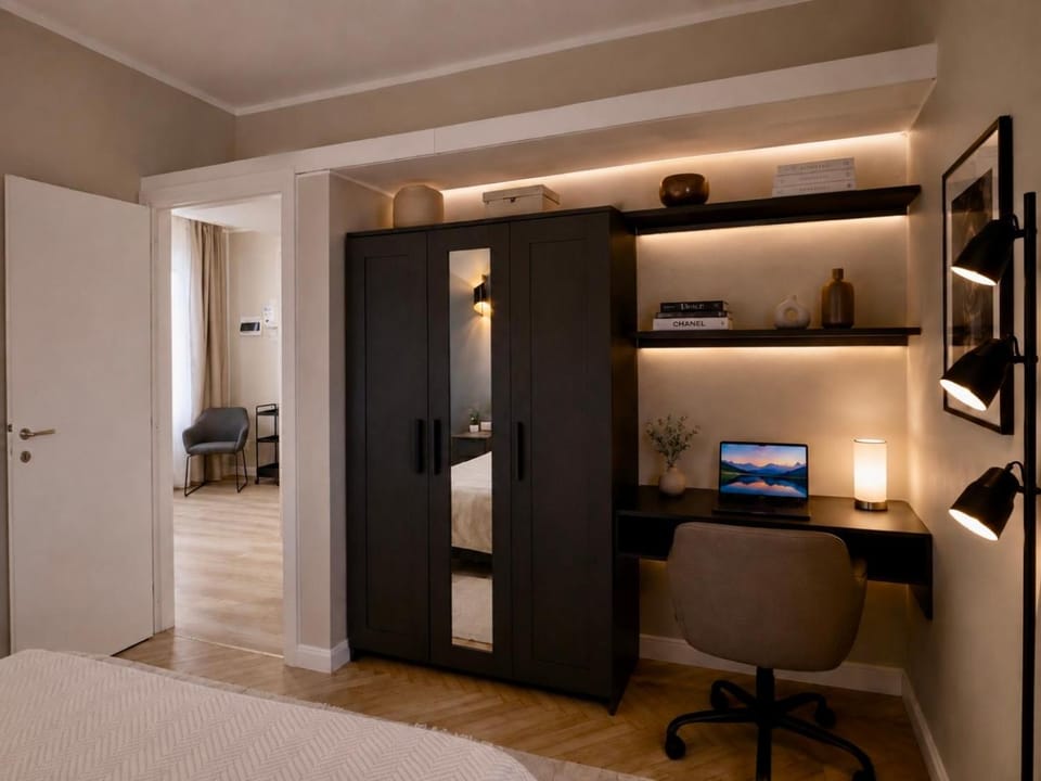 Bed, Seating area, Bedroom