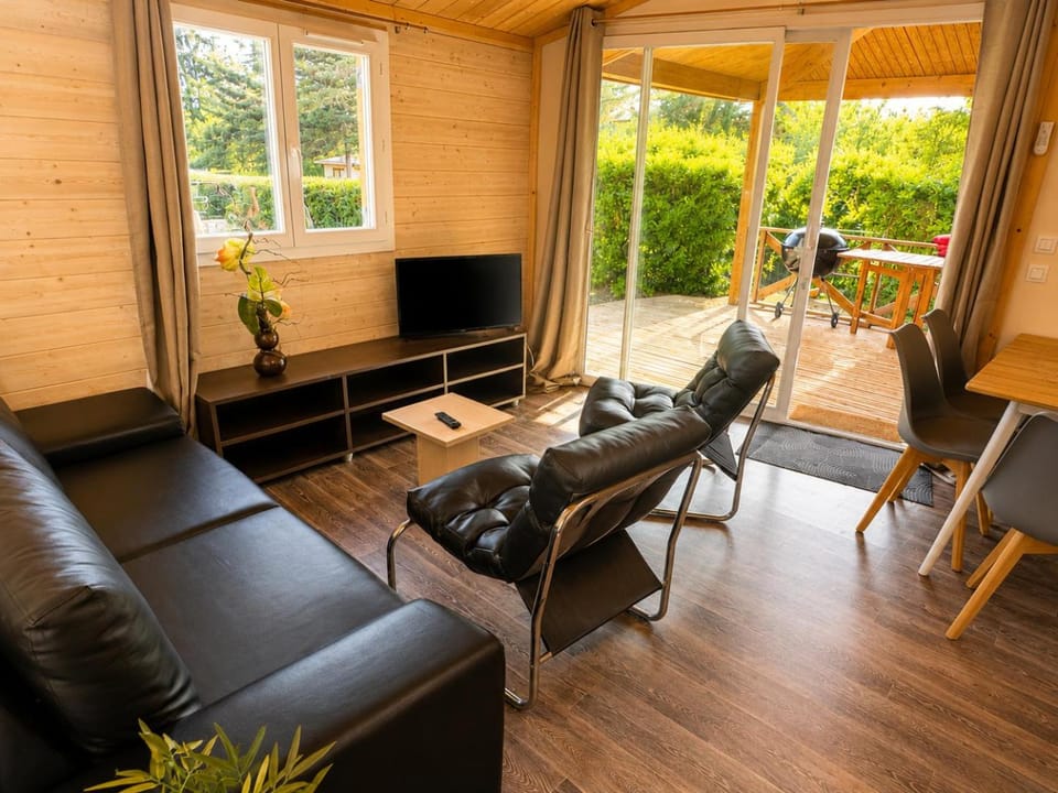 Chalet fuji Campground/ 
RV Resort in Centre-Val de Loire