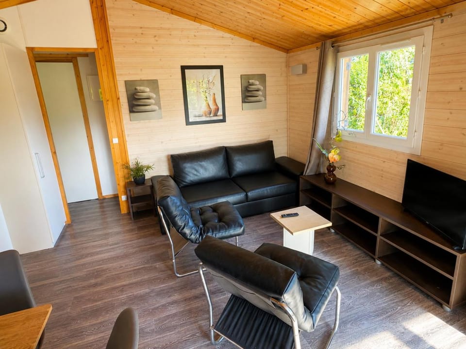 Chalet fuji Campground/ 
RV Resort in Centre-Val de Loire
