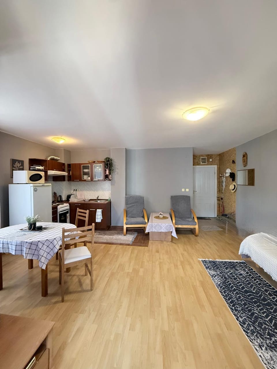Kitchen or kitchenette, Seating area