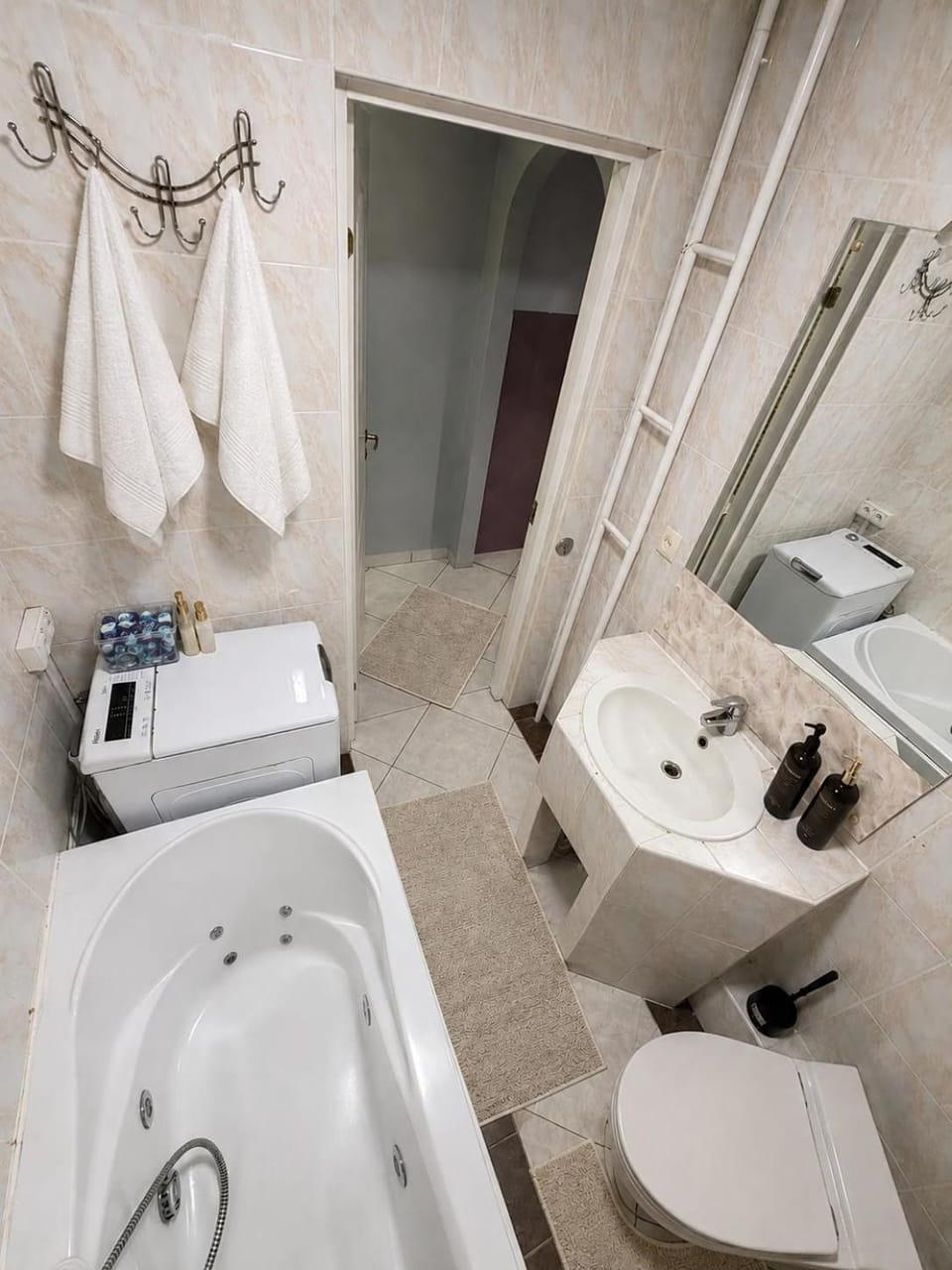 Toilet, Bathroom, Bath, towels