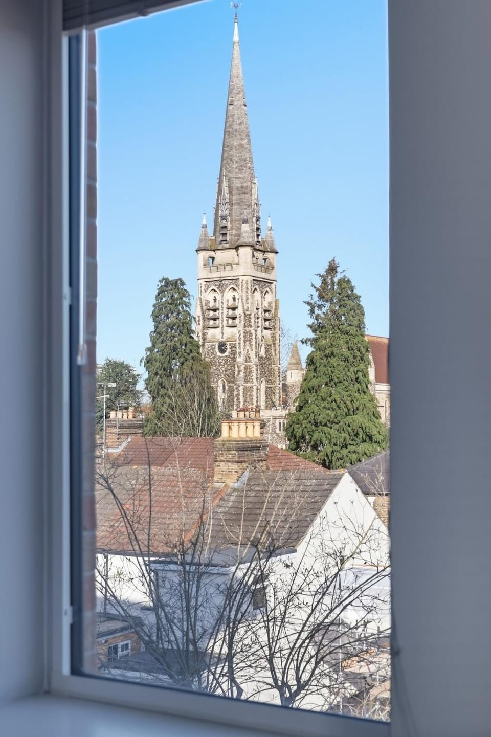 Bright, Modern 1Bed Serviced Apartment inc Parking Apartment in Brentwood