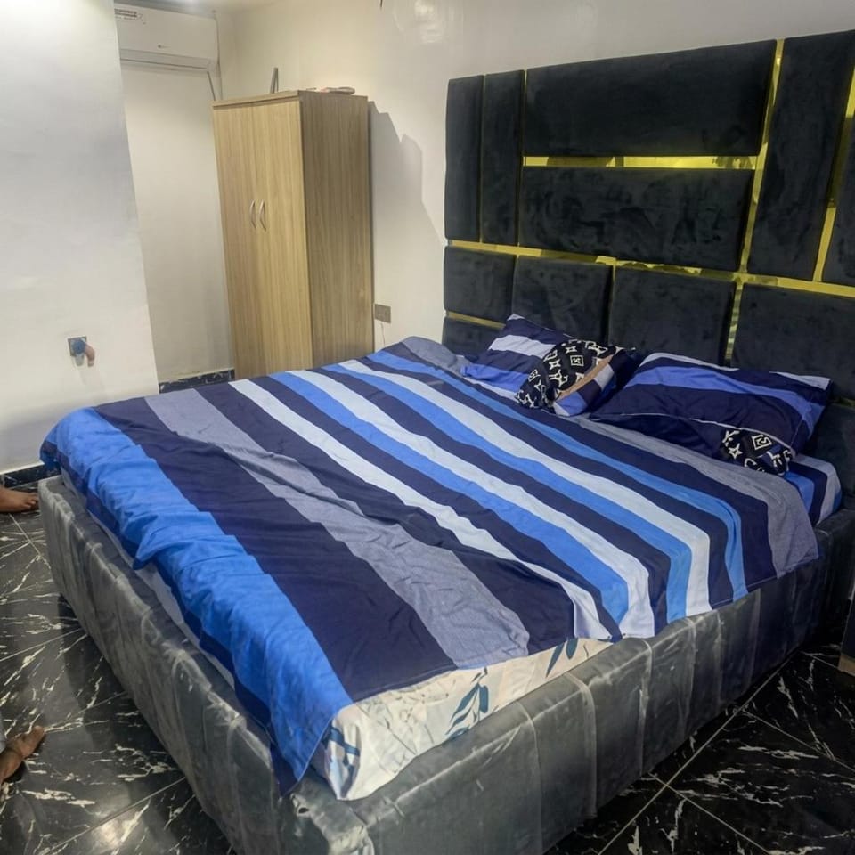E-Lounge Hotel, Suites & Outdoor Bar Hotel in Lagos