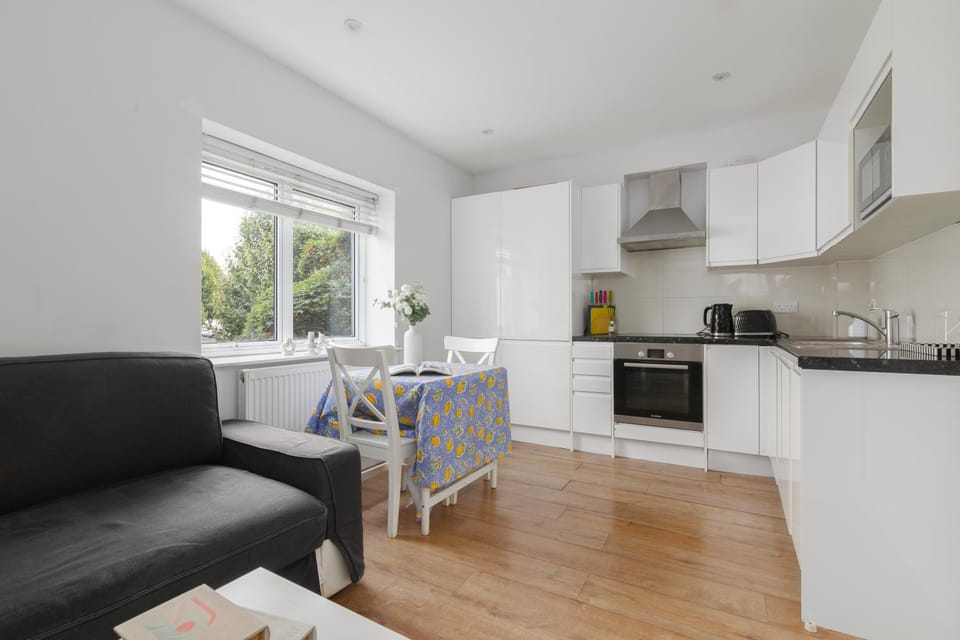 Camden Town 2-Bed Central London Apartment in City of Westminster