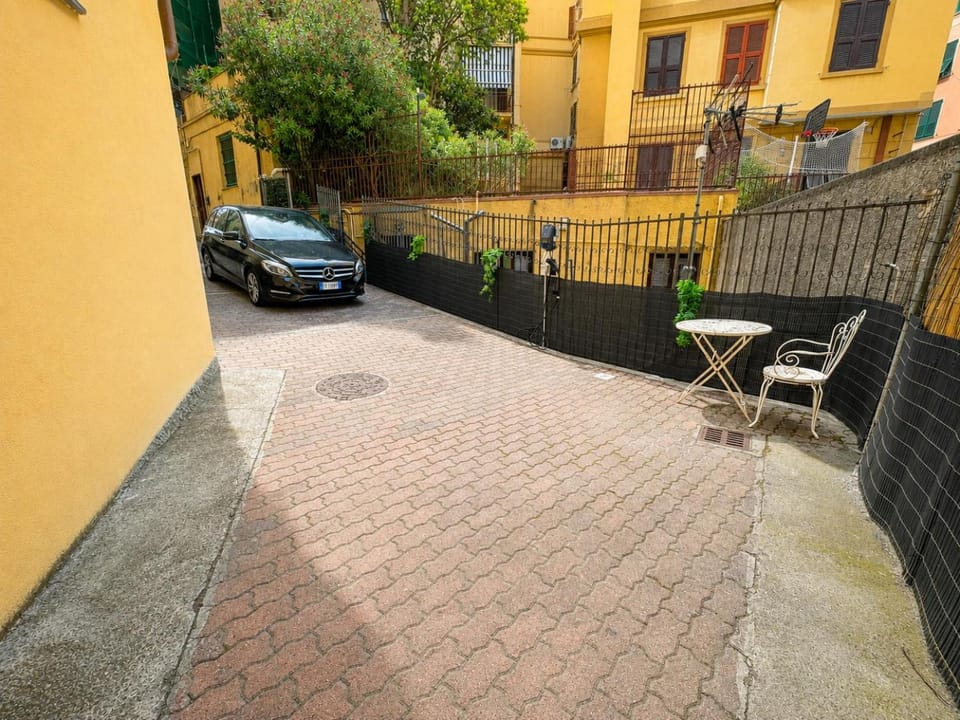 Business Carignano Rooms Bed and Breakfast in Genoa