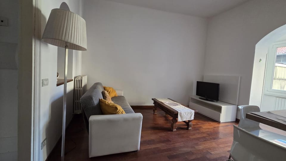 Communal lounge/ TV room, TV and multimedia, Seating area, Evening entertainment
