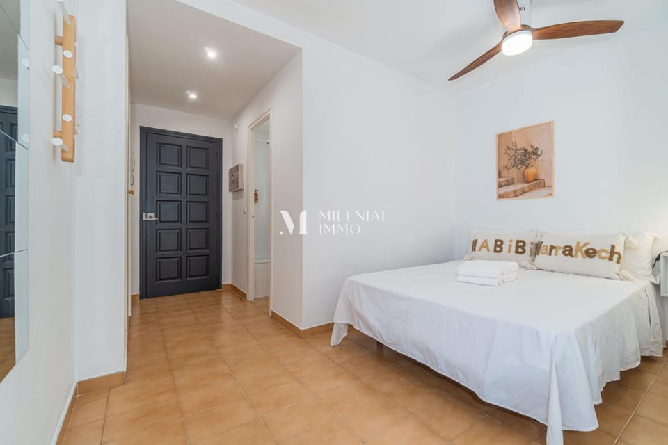 Bed, Photo of the whole room