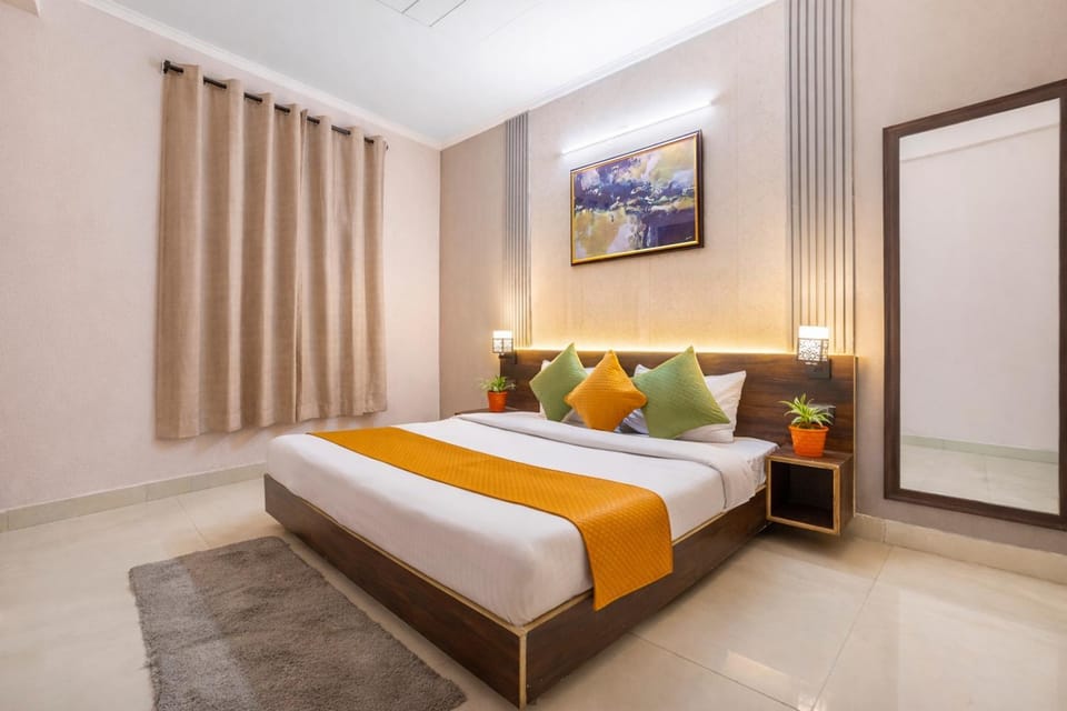 2BHK Near Airport Manipal Hospital without Lift Apartment in New Delhi