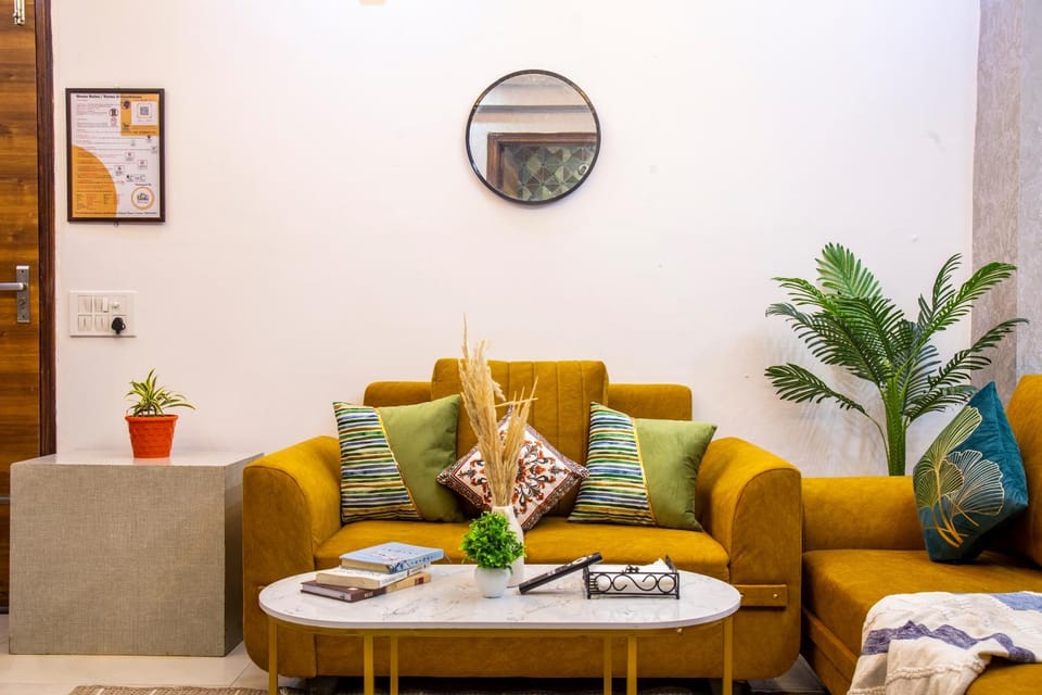 2BHK Near Airport Manipal Hospital without Lift Apartment in New Delhi