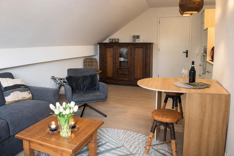Kitchen or kitchenette, Living room, Dining area