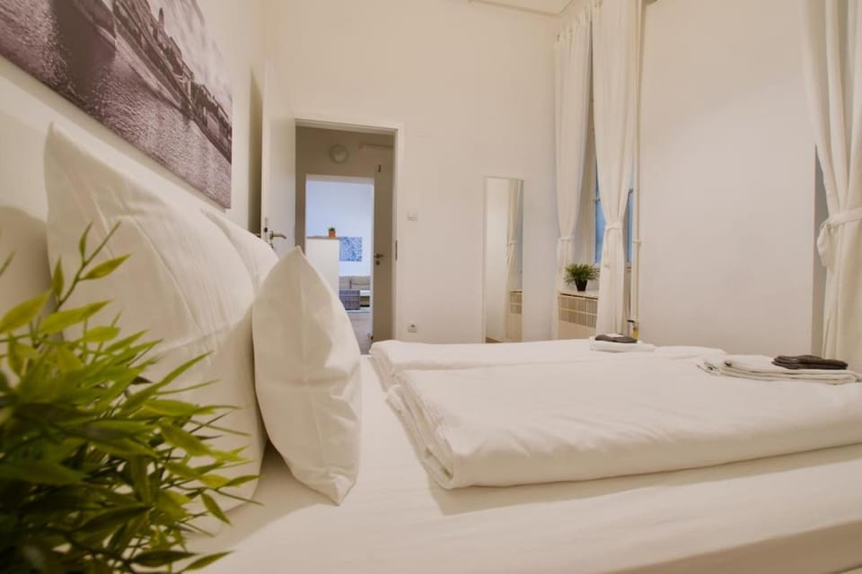 Sunset Bliss Apartment Apartment in Budapest