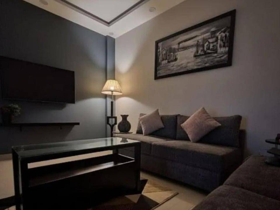1 BR Penthouse , Self Check IN , Dha Phase 5 Apartment in Lahore