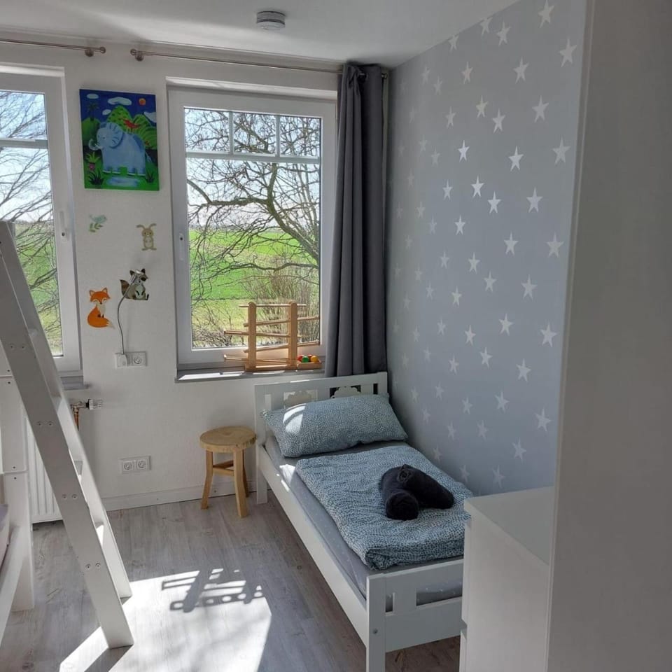 Bed, View (from property/room), children