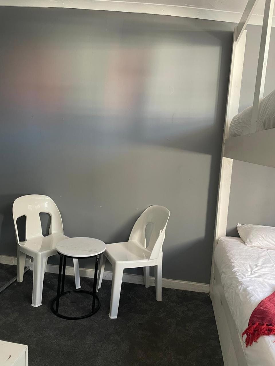 Bed, Seating area