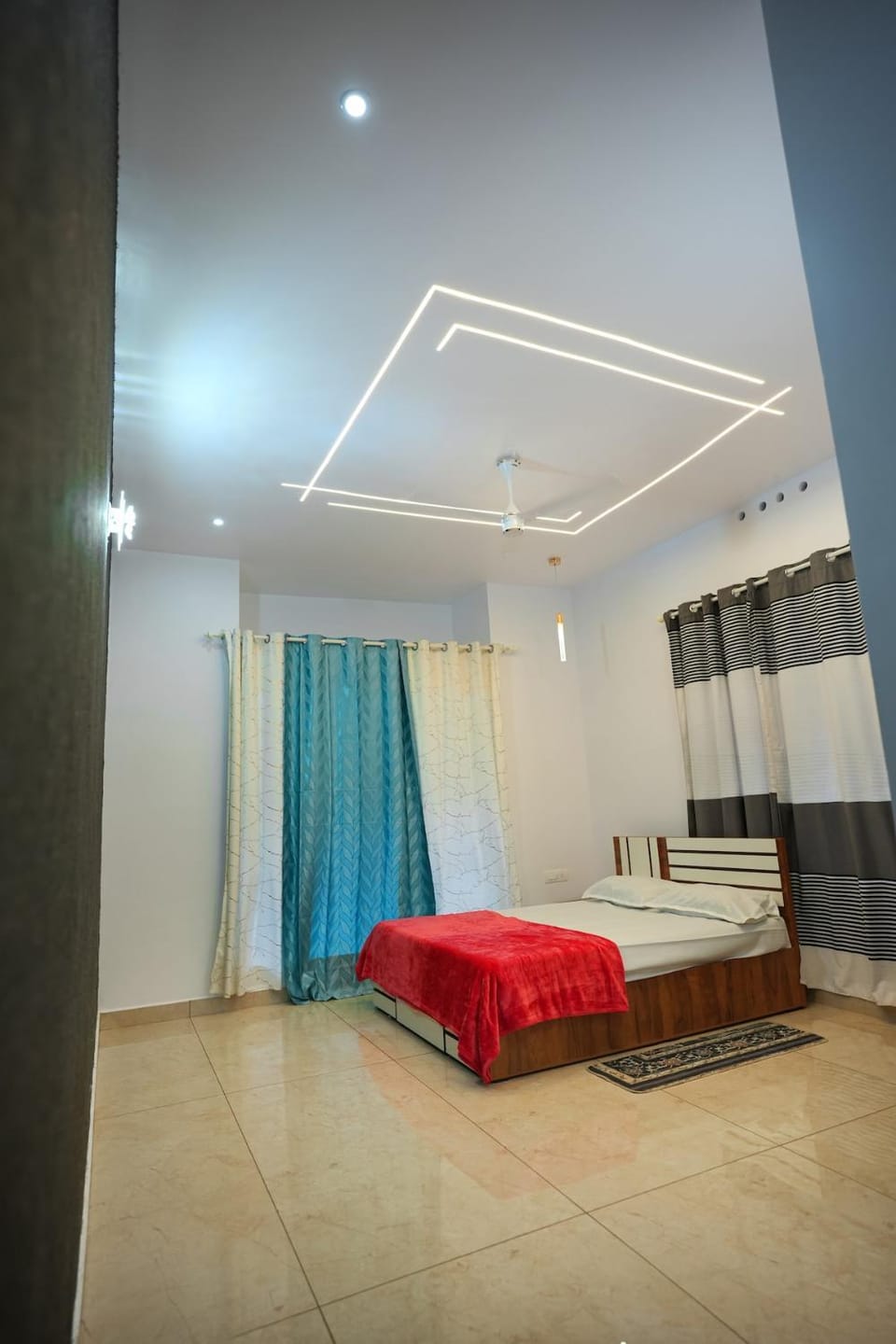 Photo of the whole room, Bedroom