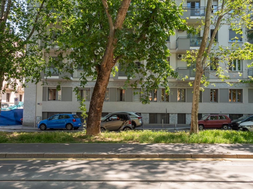 Property building, Street view