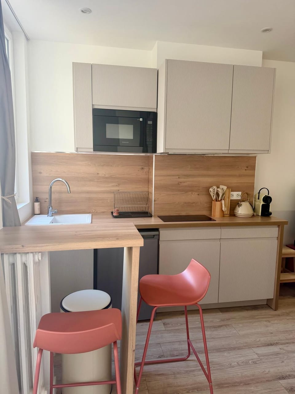 Appartement entier Champerret Apartment in Levallois-Perret