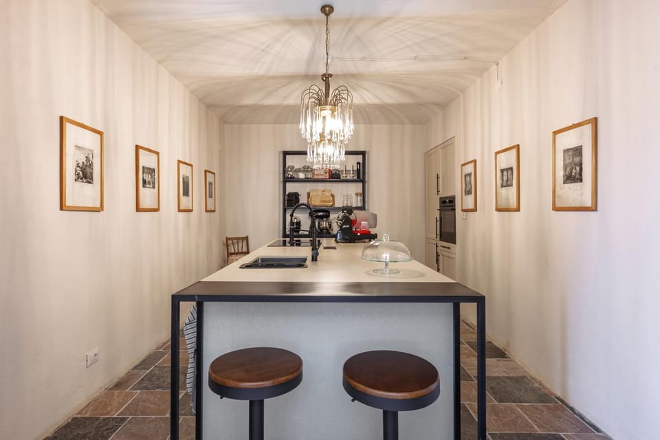Hostdomus - Pool and Wine Villa in Piedmont