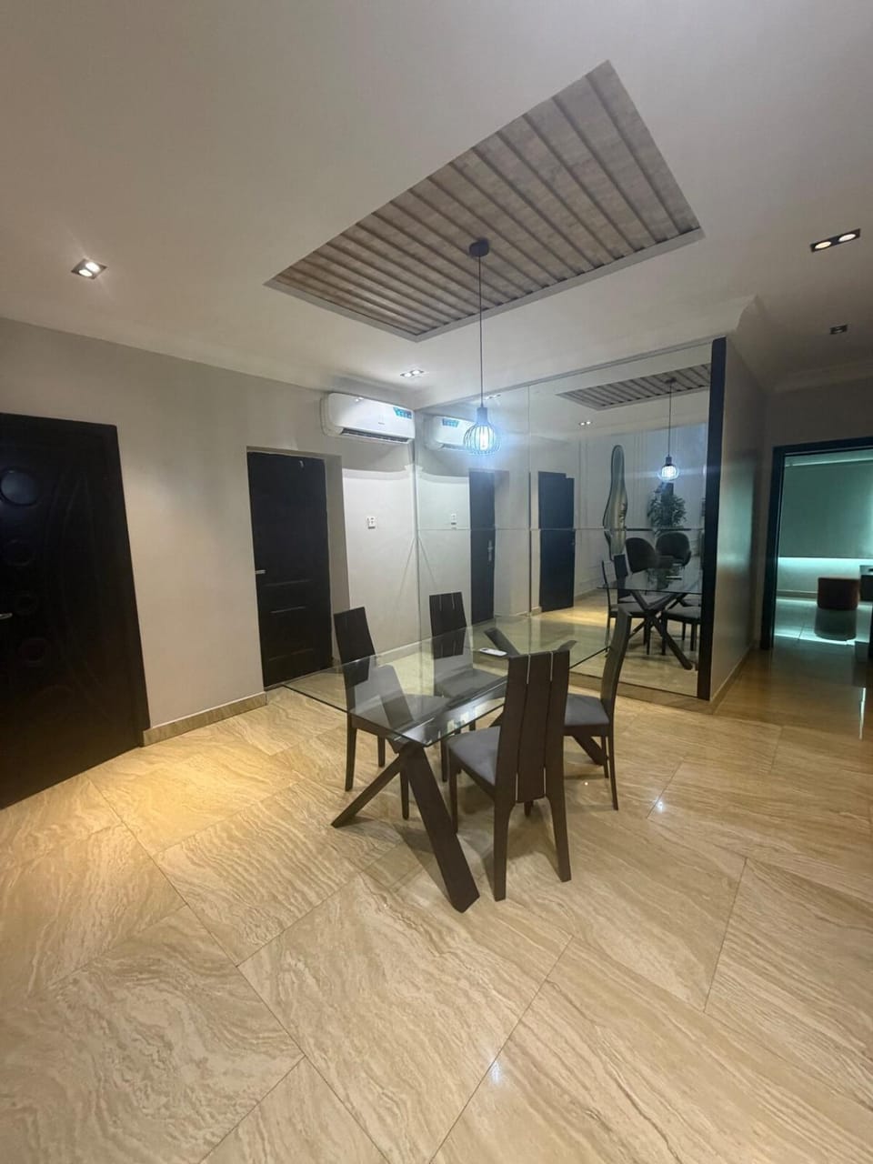 Max Entis 4-Bedroom Apartment Ikoyi Apartment in Lagos