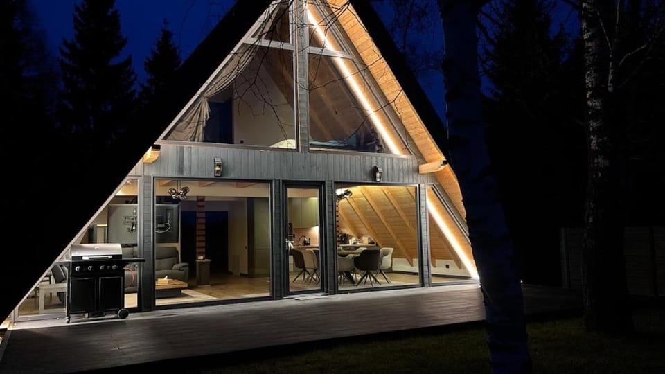 Mike Haus A-frame Villa in Cluj County