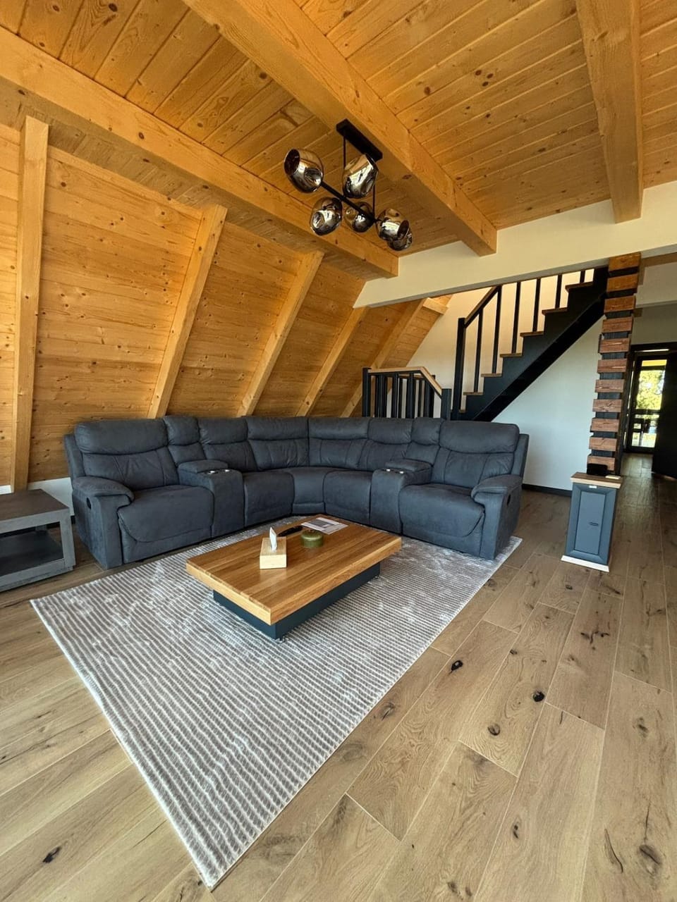 Mike Haus A-frame Villa in Cluj County