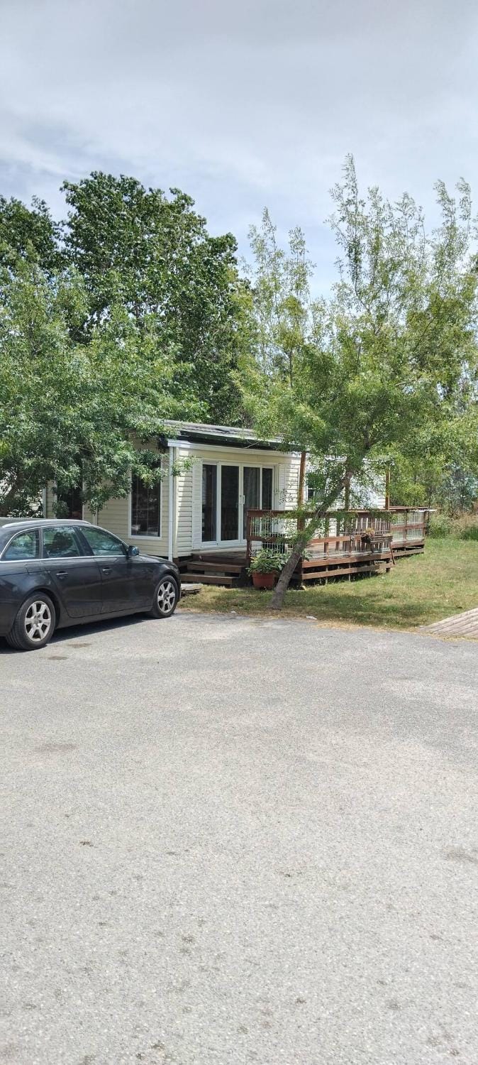 Property building, Parking