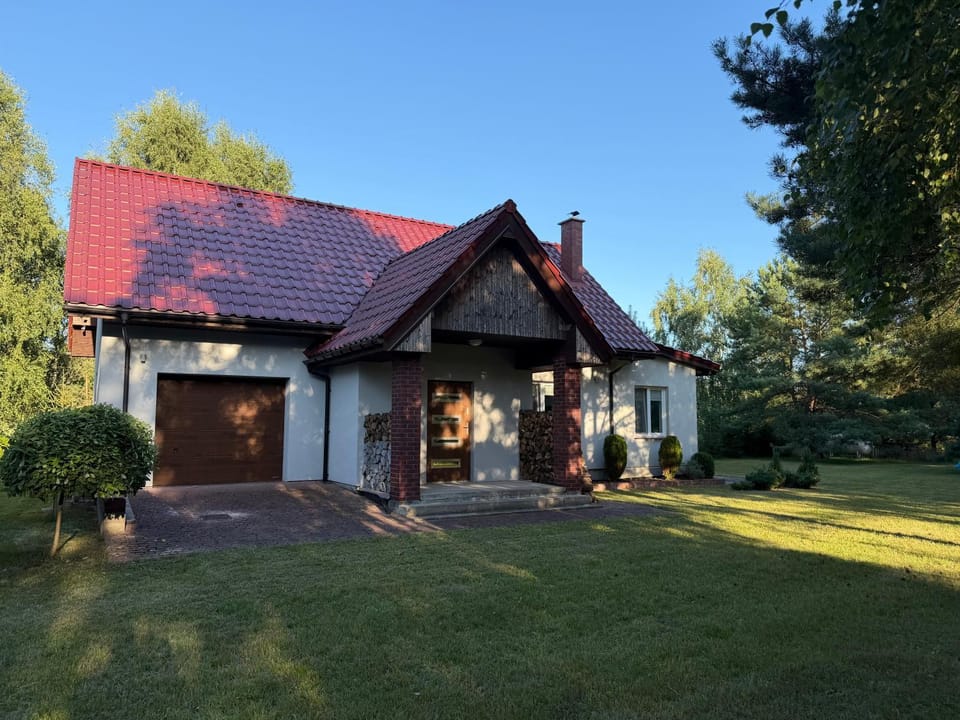 Dom nad jeziorem Dołgie Oaza House in West Pomeranian Voivodeship, Poland