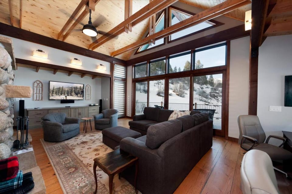 Lightner Creek Estate: Secluded 33ac 12 min to DGO House in La Plata County