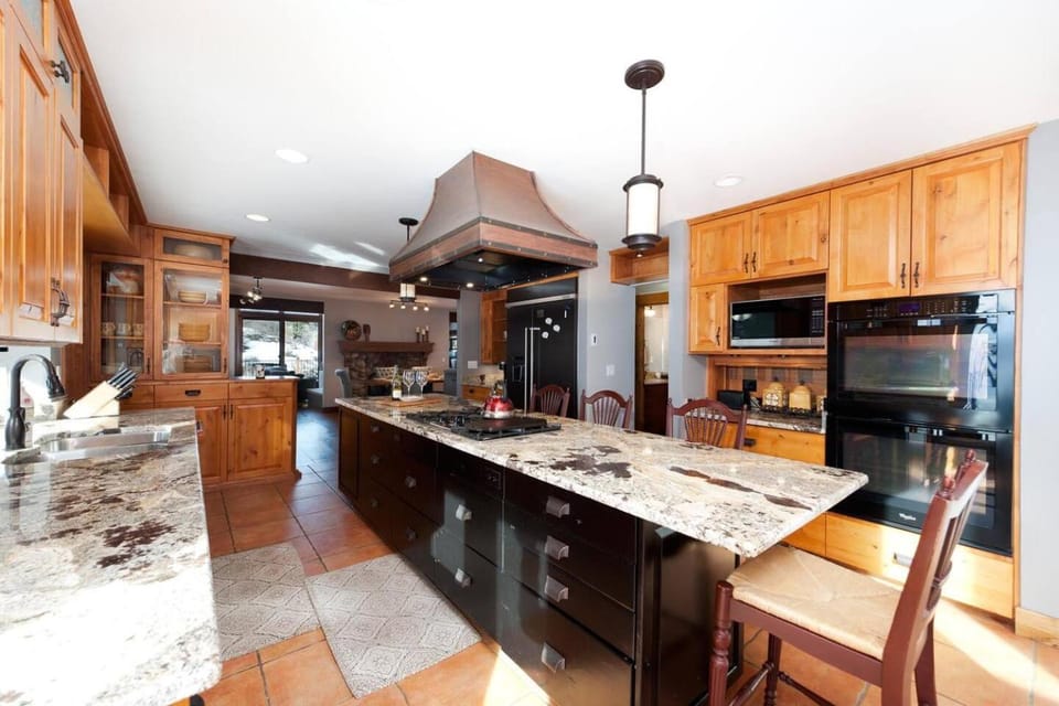 Lightner Creek Estate: Secluded 33ac 12 min to DGO House in La Plata County