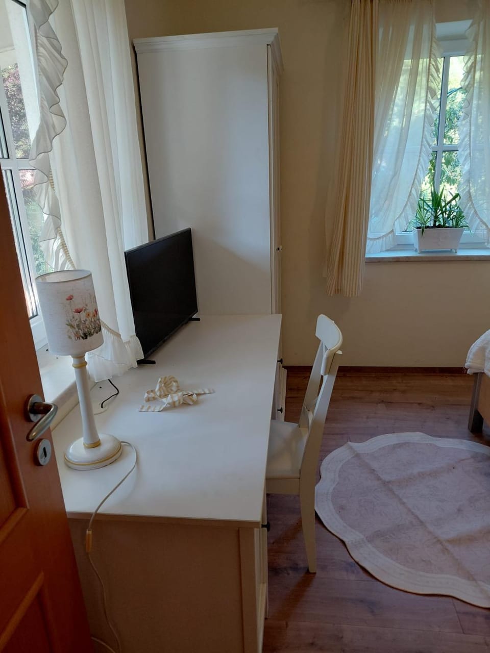 TV and multimedia, Photo of the whole room