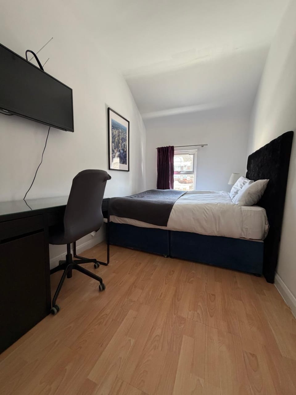 Photo of the whole room