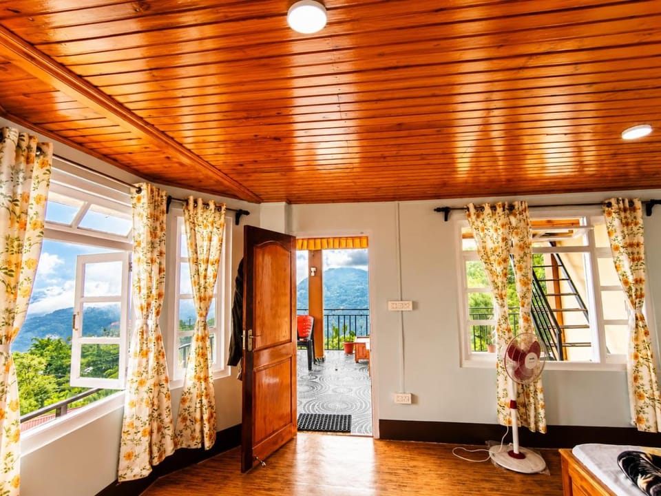Hill Heaven Homestay Vacation rental in West Bengal