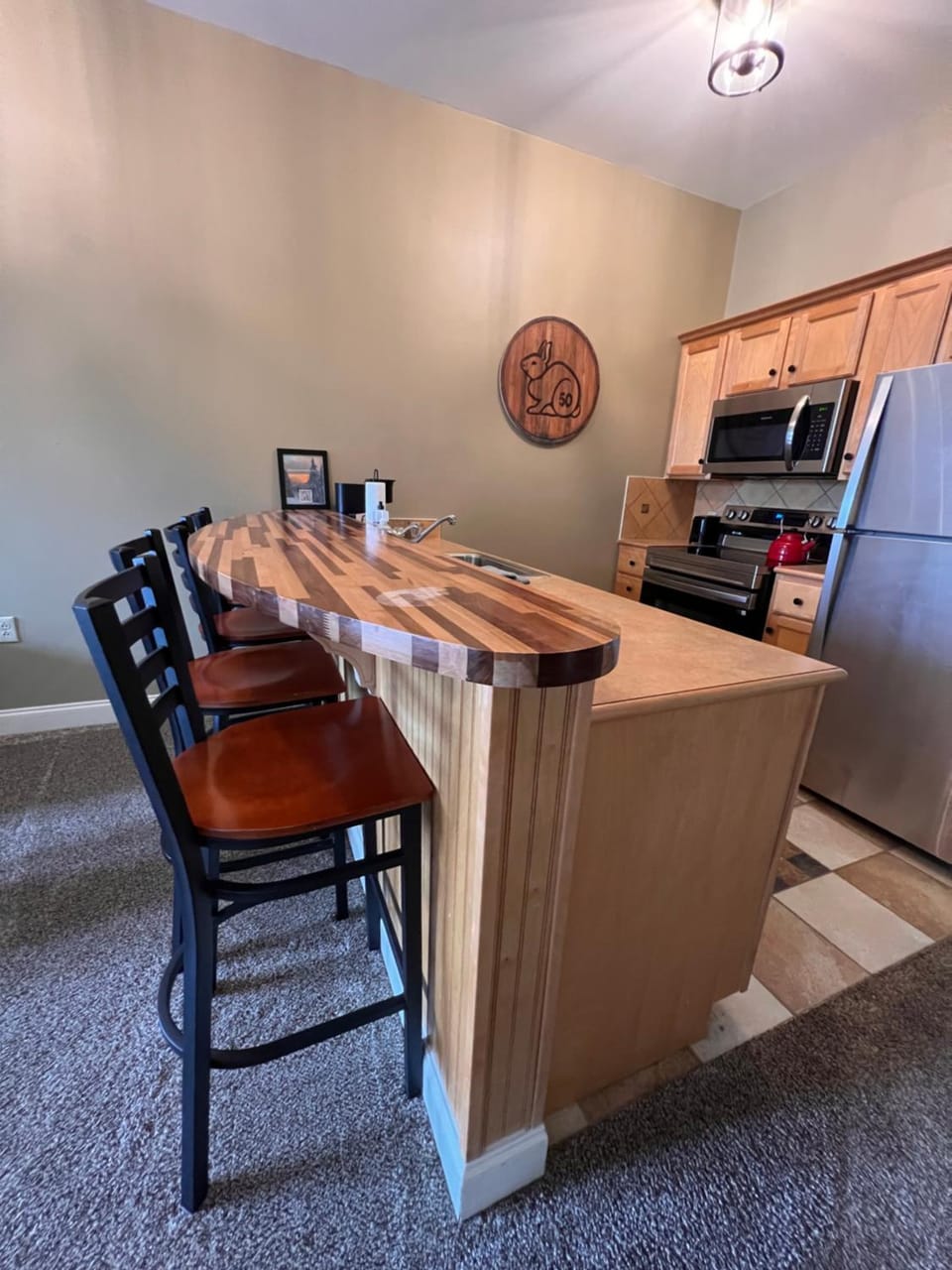 New! Village Ski-inout Condo w Parking & Hot Tub House in Snowshoe