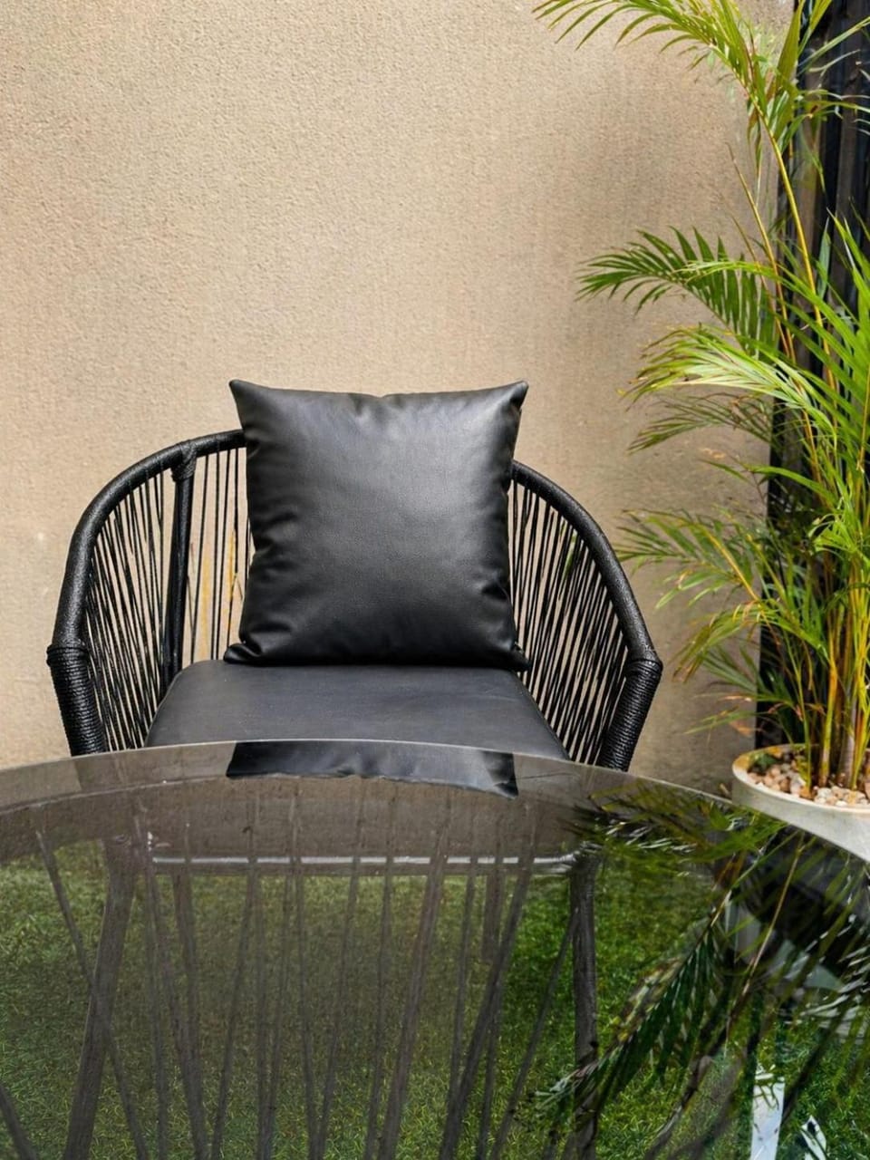 Day, Garden, Living room, Seating area, Garden view
