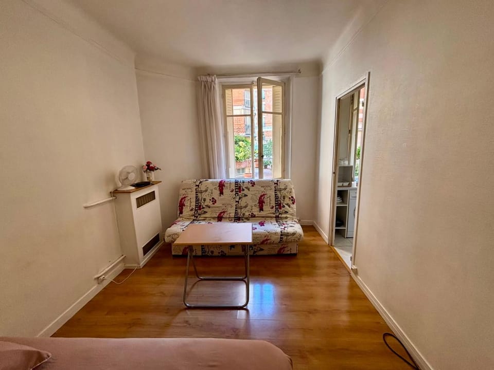Studio Commerce Beaugrenelle Apartment in Paris
