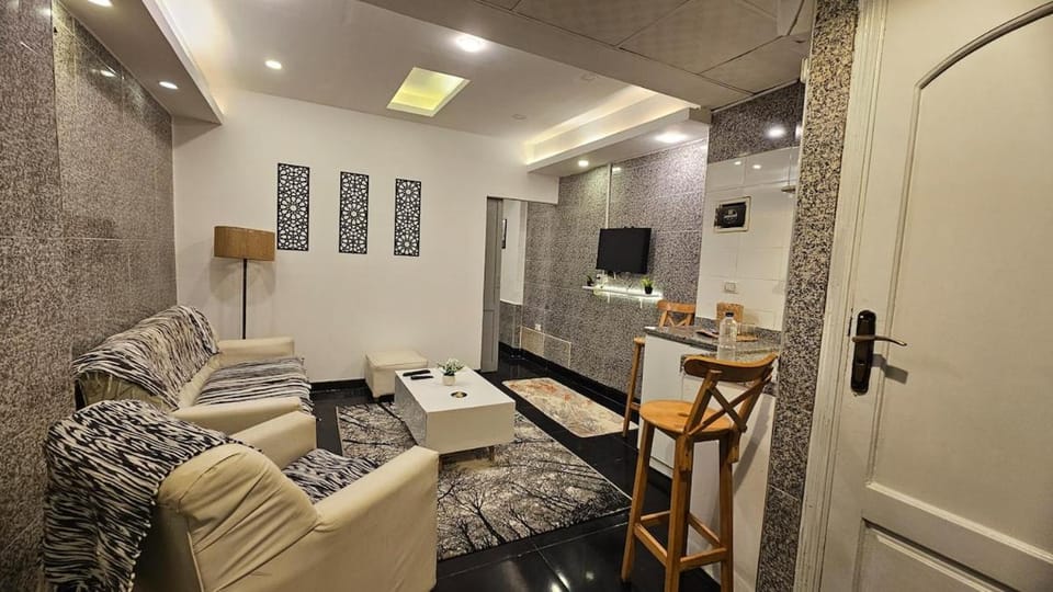 Impyria Nile - Spacious 1BR & Balcony in Zamalek Apartment in Cairo