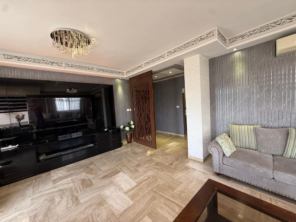 A Grand, Prime-Location Luxury Haven in the Heart of West Amman Apartment in Africa