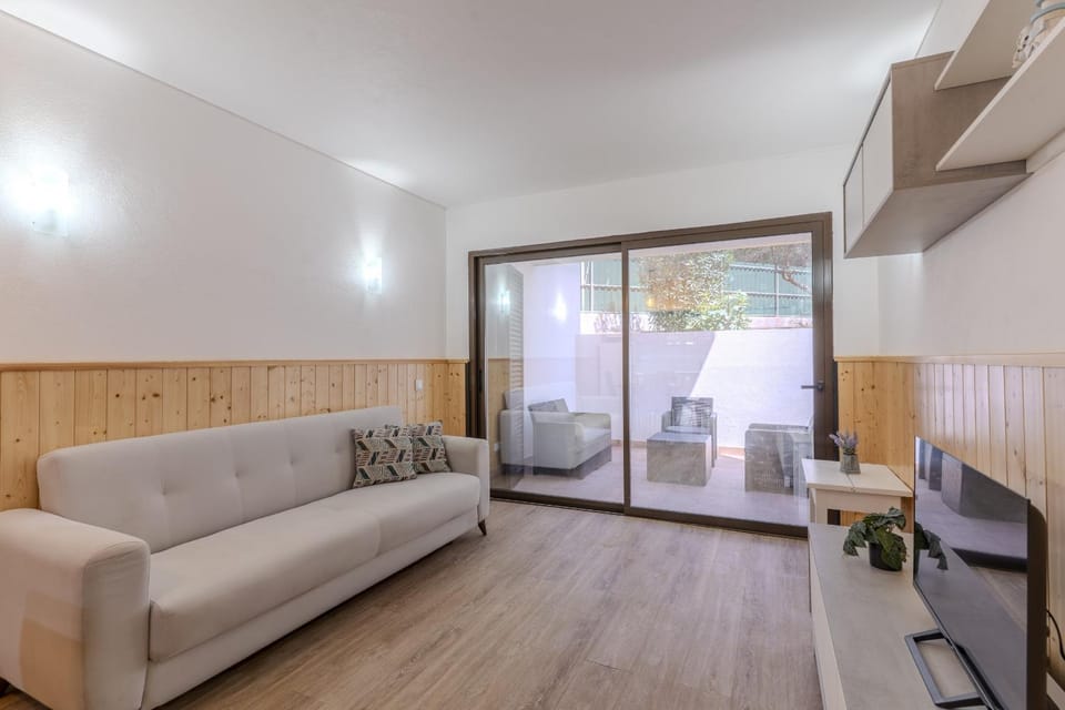 Communal lounge/ TV room, Living room