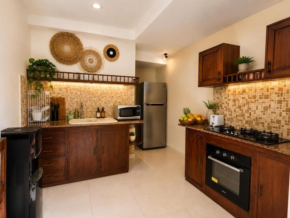 Coffee/tea facilities, Kitchen or kitchenette, oven, stove, toaster