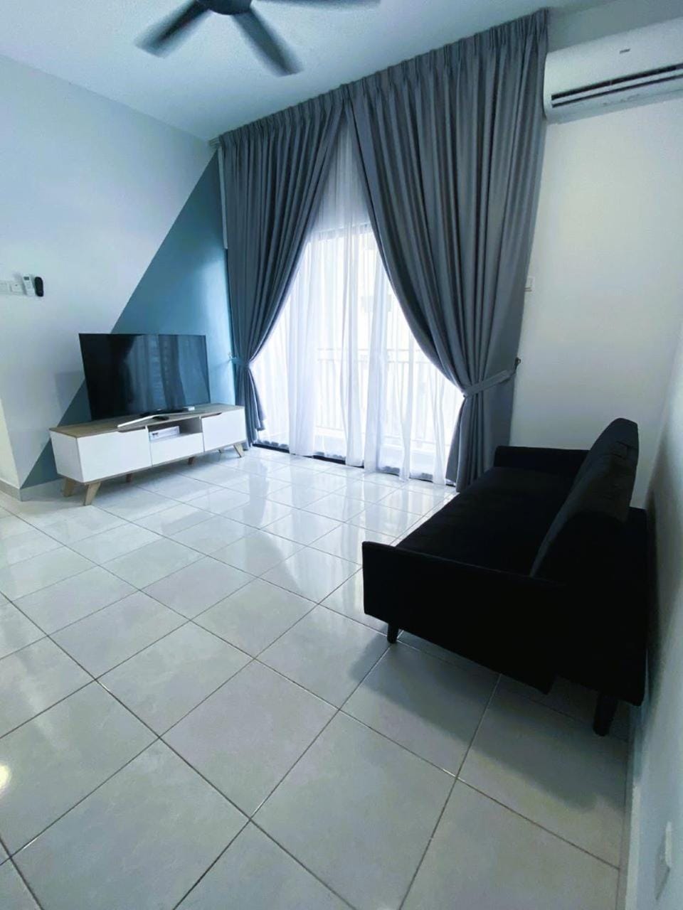 Communal lounge/ TV room, TV and multimedia, Living room, Seating area