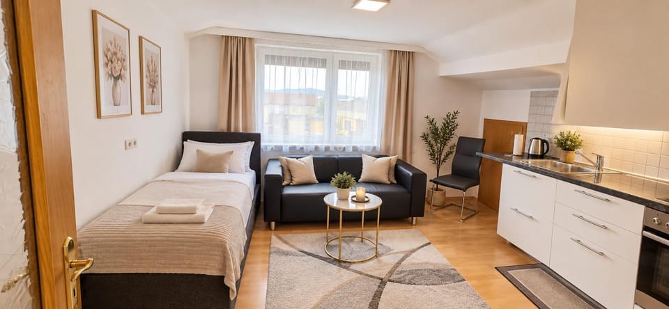 Kitchen or kitchenette, Living room, Dining area, Bedroom