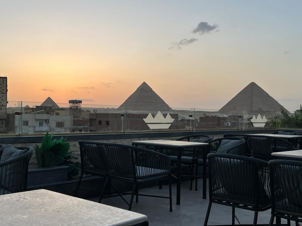 Nearby landmark, Restaurant/places to eat, Day, Natural landscape, View (from property/room), City view, Landmark view, Mountain view, Street view, Sunrise, Sunset
