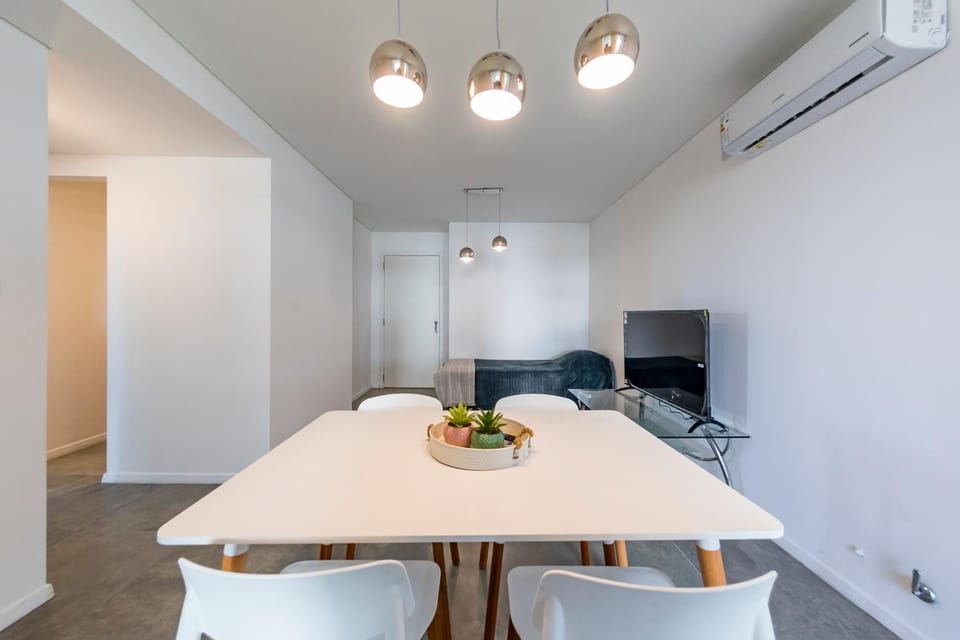 TV and multimedia, Seating area, Dining area, air conditioner