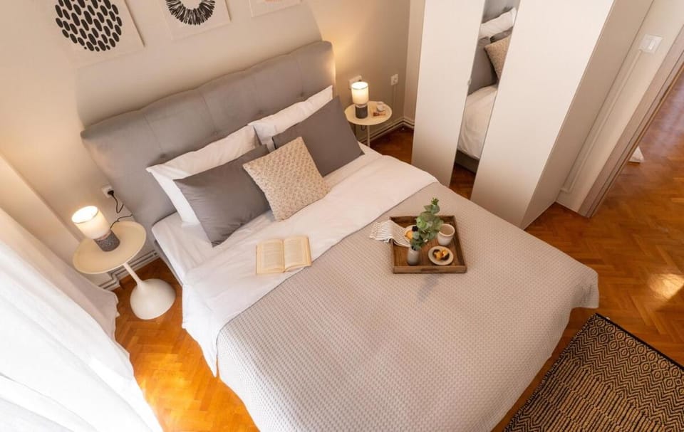 The Bright Retreat - 3BR Apartment in Thessaloniki